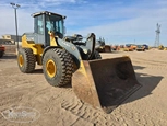 Used Deere Loader,Used Loader in yard,Front of used Loader